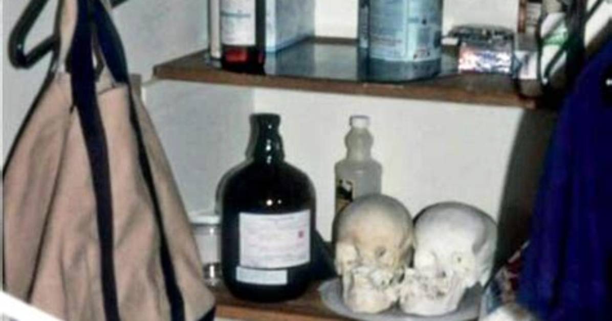 A Graphic Look Inside Jeffrey Dahmer Dresser Drawer Photos and Videos