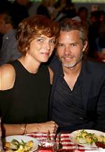 Alexis Knief Married to Actor Husband Timothy Olyphant; Loving Father Timothy Finds It Hard to Impre ·