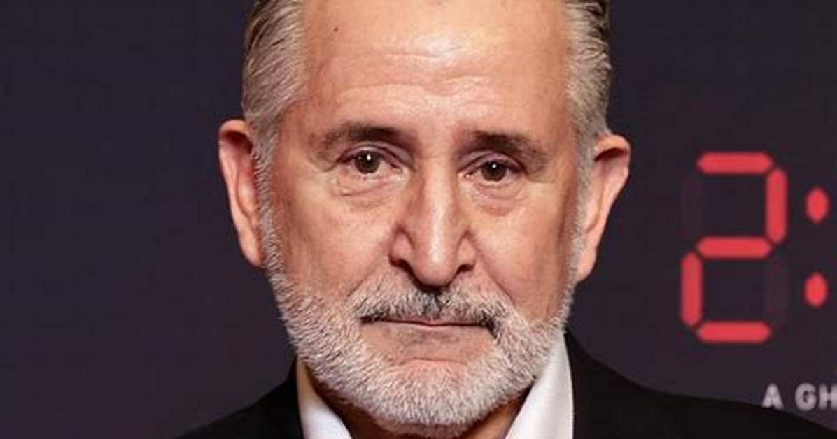 Anthony Lapaglia Net Worth ·