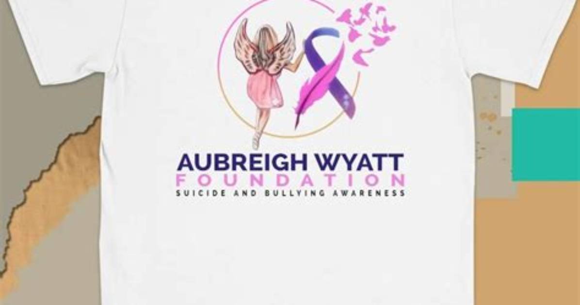 Aubreigh Wyatt Merch Hoodie: the Ultimate Fashion Statement for Fans