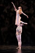 Ballet Torch Lift: the Graceful Fusion of Strength and Elegance