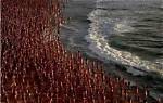 Bondi Becomes Nude Beach as Thousands Take Part in Spencer Tunicks Sydney Installation | Spencer