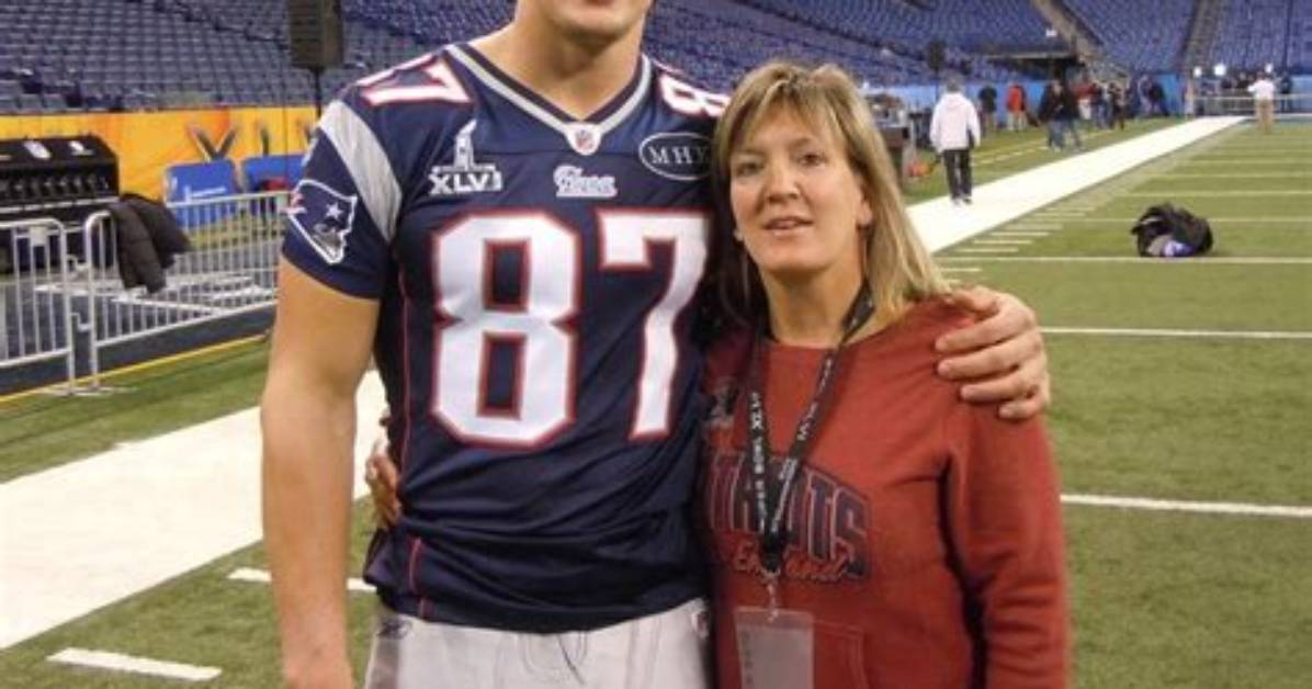 Dan Gronkowski Married, Wife, Kids, Family, Height, Quick Facts