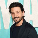 Diego Luna ·