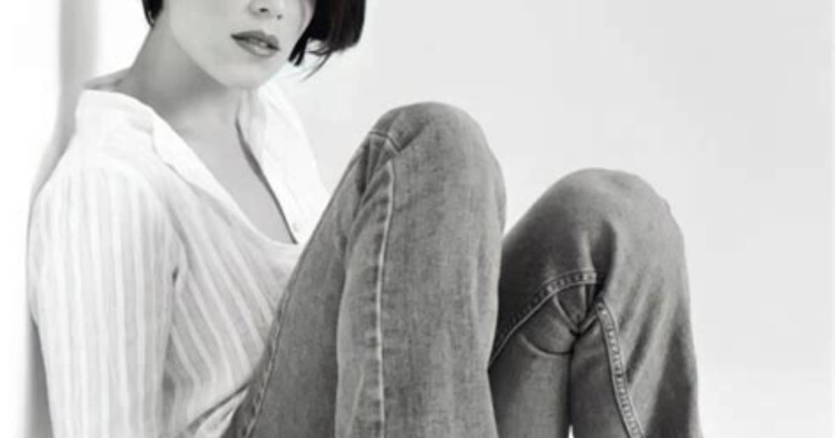 Discovering Neve Campbell's Height in Feet: a Closer Look