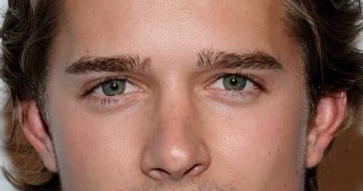 Drew Van Acker Bio, Wiki, Age, Height, Wife, Lucy Hale, Net Worth, Pretty Little Liars, Movies and Tv Shows