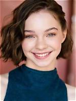 Emma Myers Has Supportive Parents Get to Know Her Siblings