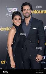 Emmanuelle Chriqui Biography, Husband, Net Worth & Other Facts