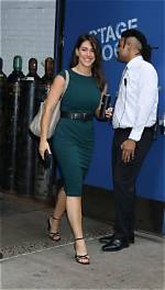 Erielle Reshef Height in Feet, Who Is He Husband, Is She Married?