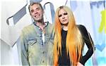 Exploring Avril Lavigne's Journey as a Mother