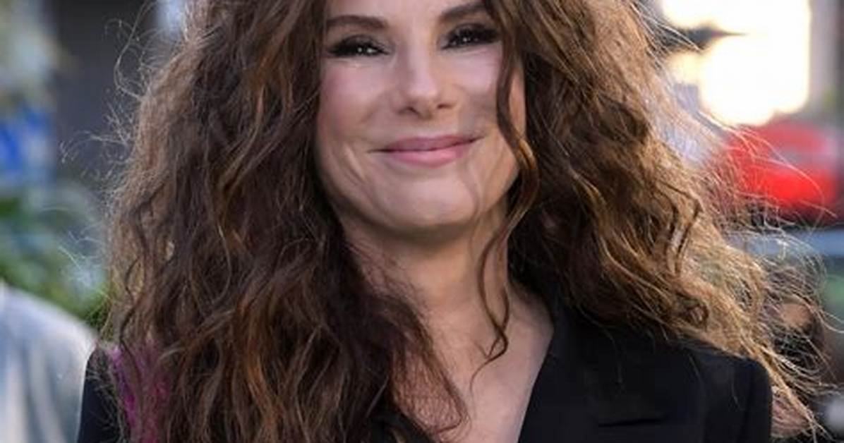 Exploring Sandra Bullock's Political Beliefs: an Insight into Her Views and Activism
