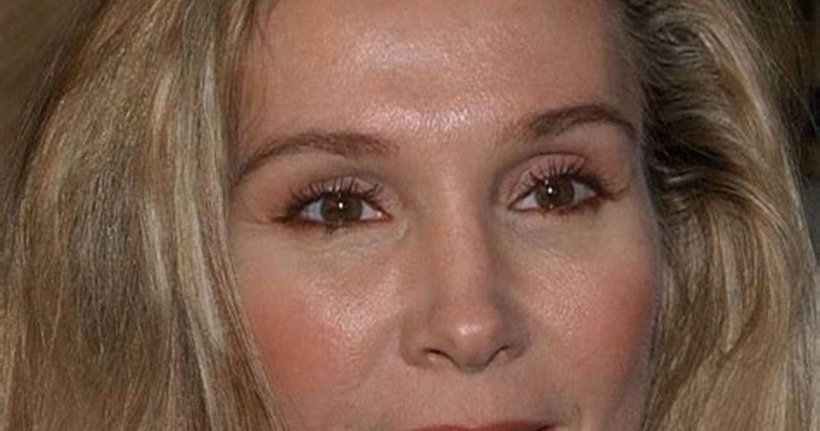 Exploring the Current Age of Cynthia Rhodes: How Old Is She Today?