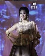 Exploring the Height of Mamitha Baiju: How Tall Is She in Feet?