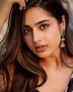 Find out Aayesha Khan's Age: Everything You Need to Know