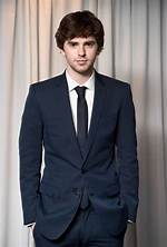 Freddie Highmore Bio, Age, Height, Career, Net Worth