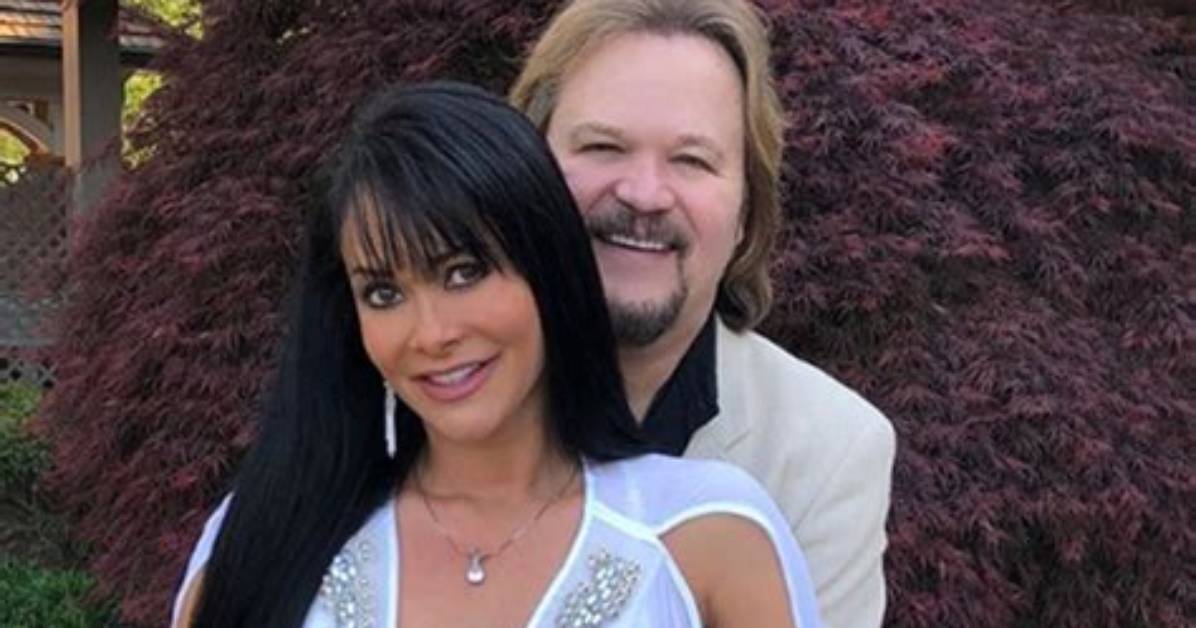 How Old Is Travis Tritt Wife Theresa Nelson? ·