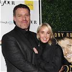 Is Tony Robbins Married? Age, Wife, Height, Net Worth |