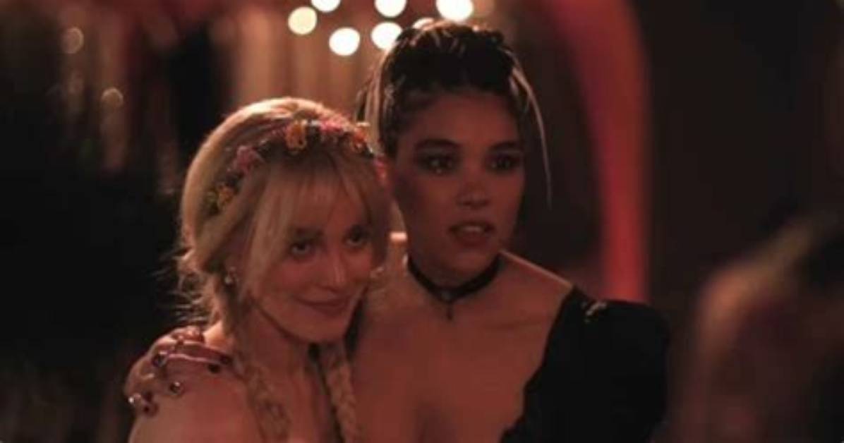 Is Victoria Pedretti Gay? Sexuality Rumors Due to the Actress’ Queer Character