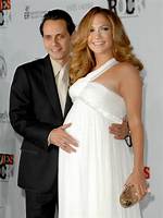 J Lo Pregnant: the Journey of Jennifer Lopez into Motherhood Again