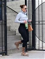 Jennifer Lopez Wears the Coolest Leggings to the Gym: Shop Her Looks