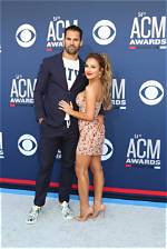 Jessie James Decker's Height and Weight: the Ultimate Guide