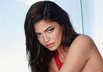 Kylie Jenner's Sultry Bathing Suit Picture Breaks the Internet