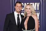 Miranda Lambert's Husband: Unraveling Age Truth