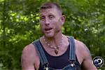 Moonshiners Josh Owens Built Memorial After Barney Barnwells Death Thu 17 February 2022 1 ·