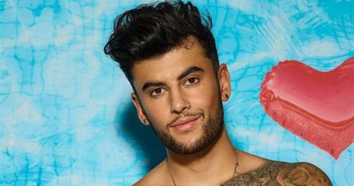 Niall Aslam Is Moving on from Love Island Thanks to a Hilarious Bromance with Eyal! Thu 2 Augus