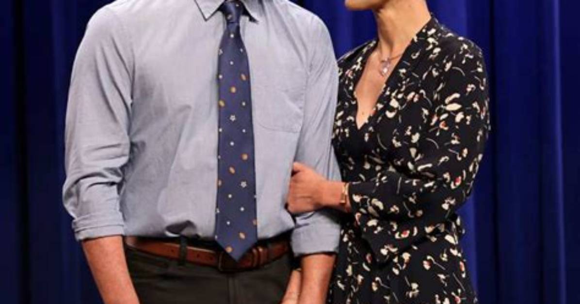 Pedro Pascal, Sarah Paulson Discuss Fans Shipping Them ·