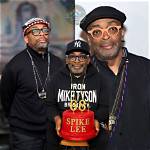 Spike Lee: a Revolutionary Filmmaker and Cultural Icon