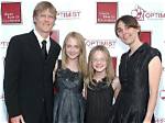 The Parents Behind Dakota Fanning's Success