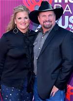 Trisha Yearwood Height, Weight, Age, Spouse, Family, Facts, Biography |