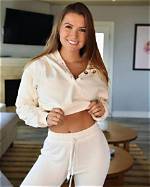 Uncover the Alluring World of Sofia Bevarly's Measurements!