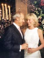 Unraveling the Mystery: Is Mark Knopfler Married?