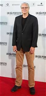 Unveil the Secrets Behind Tim Robbins' Height: a Comprehensive Exploration