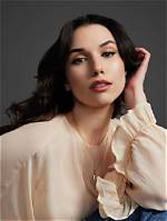 Unveiling Grace Caroline Currey's Allure: Discoveries and Insights