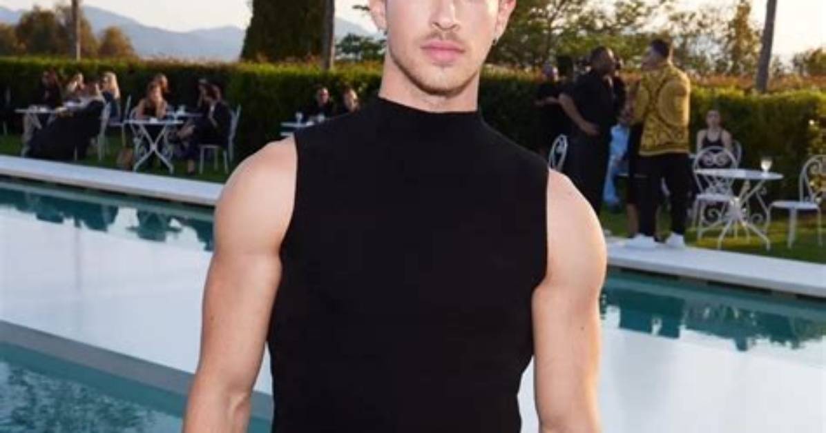 Unveiling Manu Rios's Style Secrets and Met Gala Impact