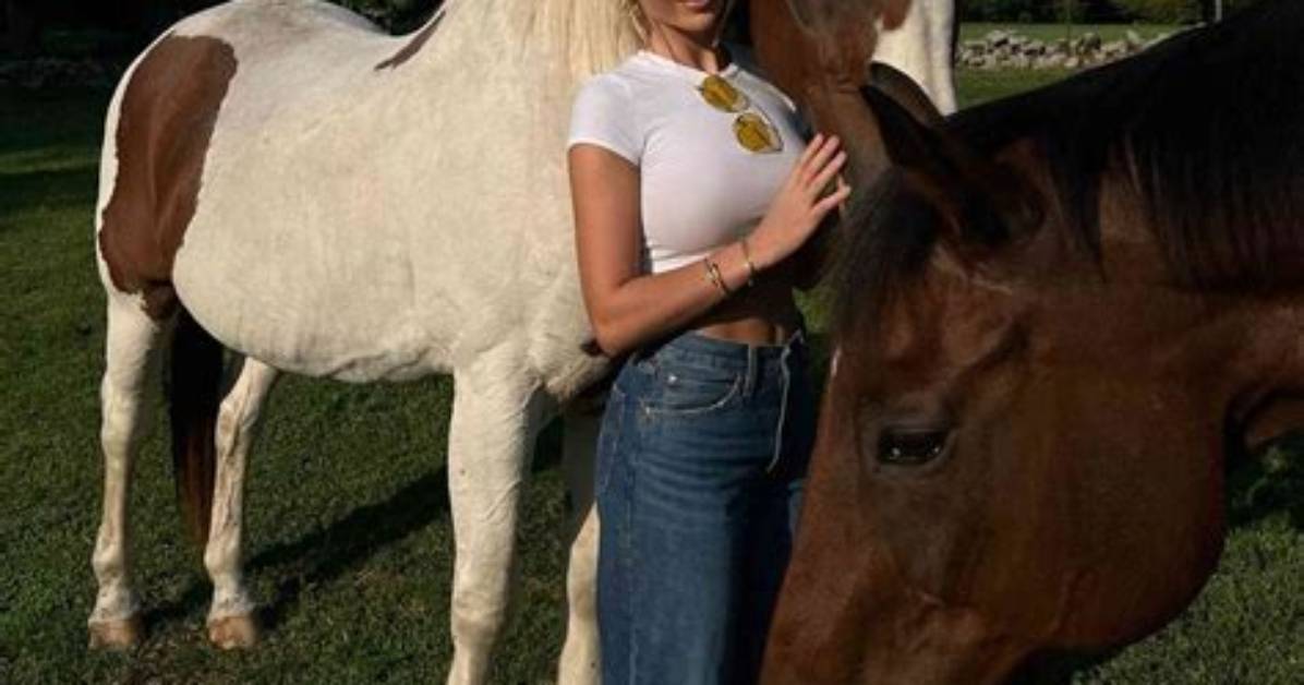 Unveiling the World of Paige Lorenze: Instagram Icon and Advocate