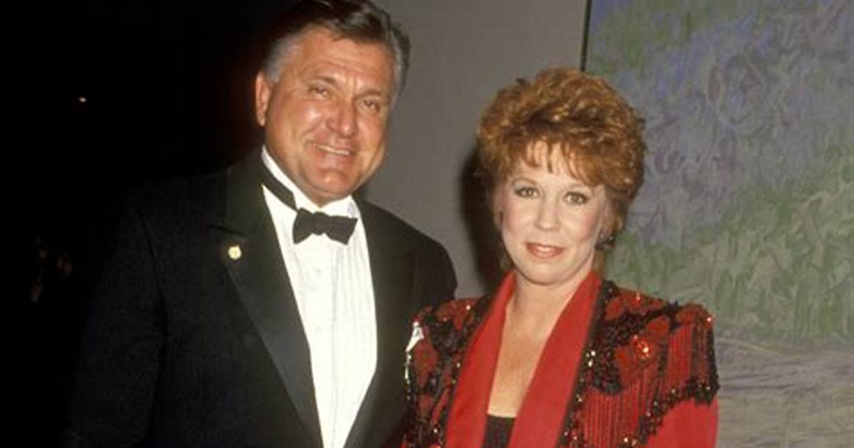 Vicki Lawrence Spouse