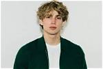 Vinnie Hacker - Bio, Age, Net Worth, Height, Single, Nationality, Career