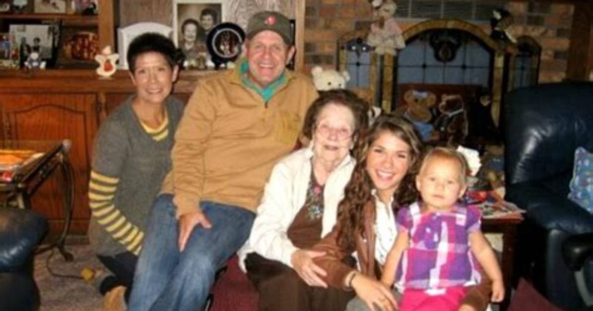 Who Are Allison Holker Parents? Mother Nikki Holker and Father- Husband and Kids ·