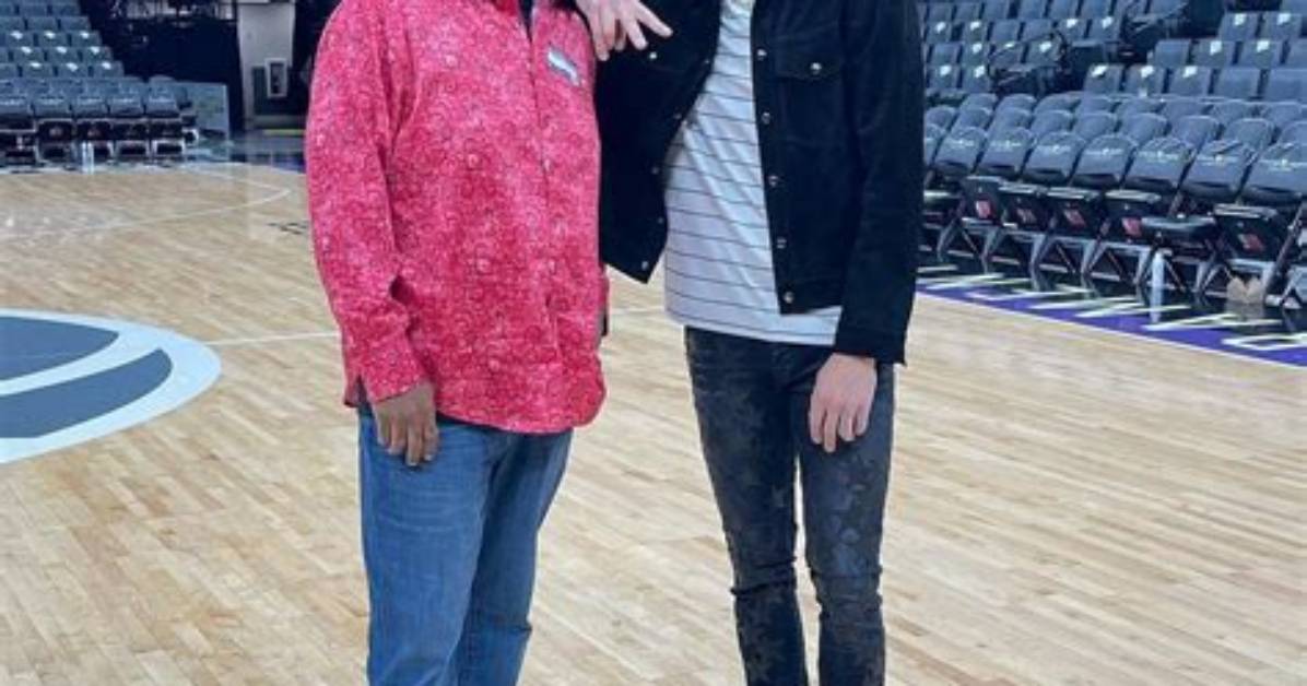 Who Are Zach Lavines Parents? Zach Lavine Biography, Parents Name, Nationality and More