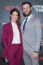 Who Is Cobie Smulder’s Husband, Children, Family, Height, Age, Measurements