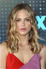 Who Is Halston Sage, Age, Height, Boyfriend & Other Facts