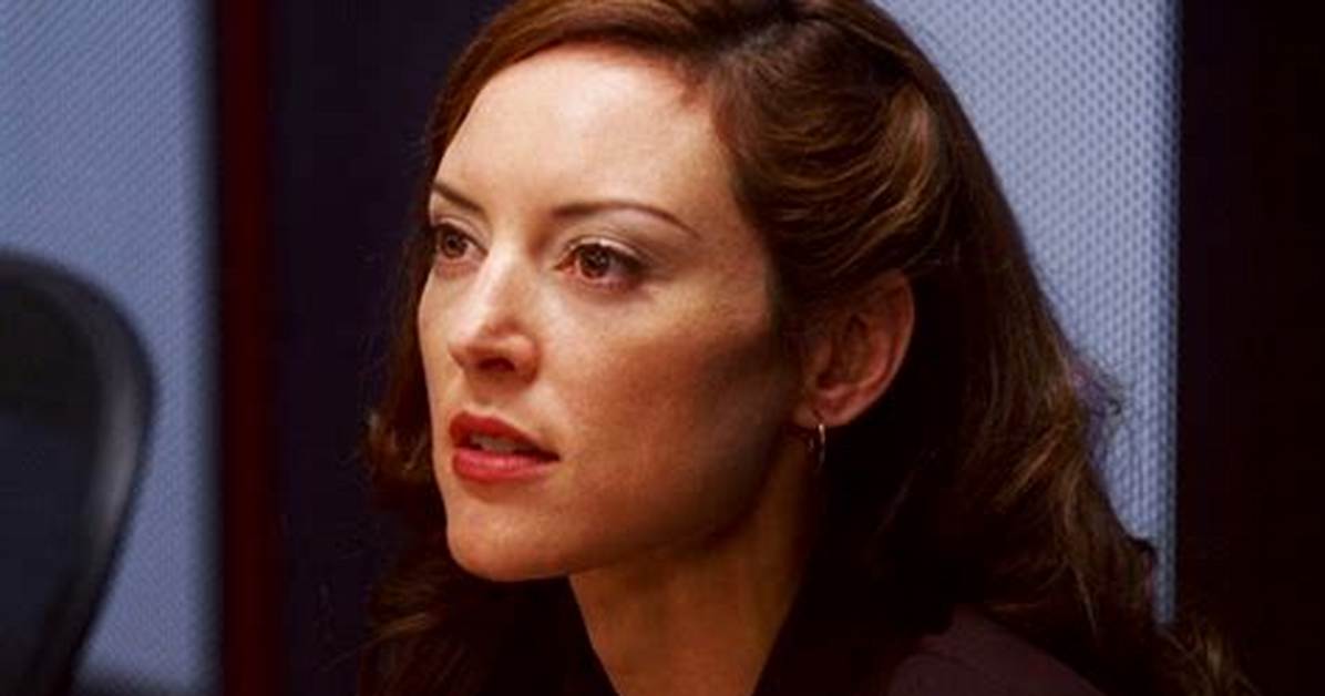 Why Lola Glaudini's Elle Greenaway Left in Season 2 ·