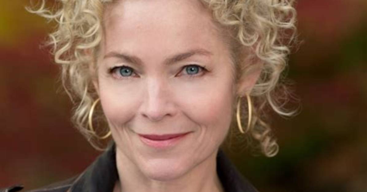 Zestd | Amy Irving
