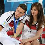 Zoomvlog | Julian Draxler| Salary, Net Worth, Girlfriend, Married, Children, Career, Affair